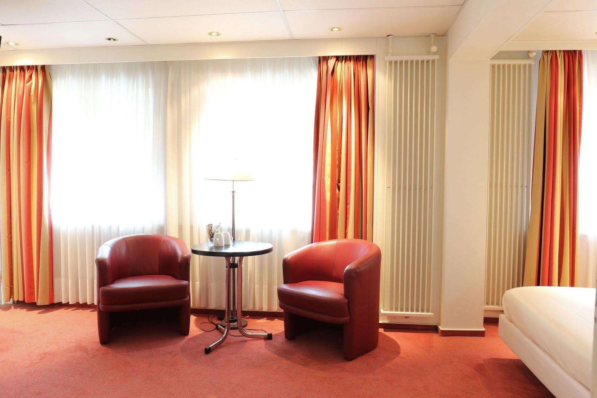 Js Hotel Epen Kültér fotó